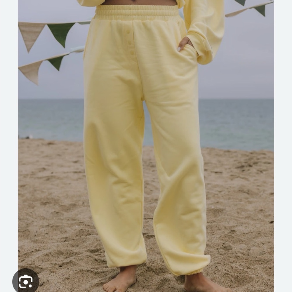 Daily Drills Lemonade Henley joggers